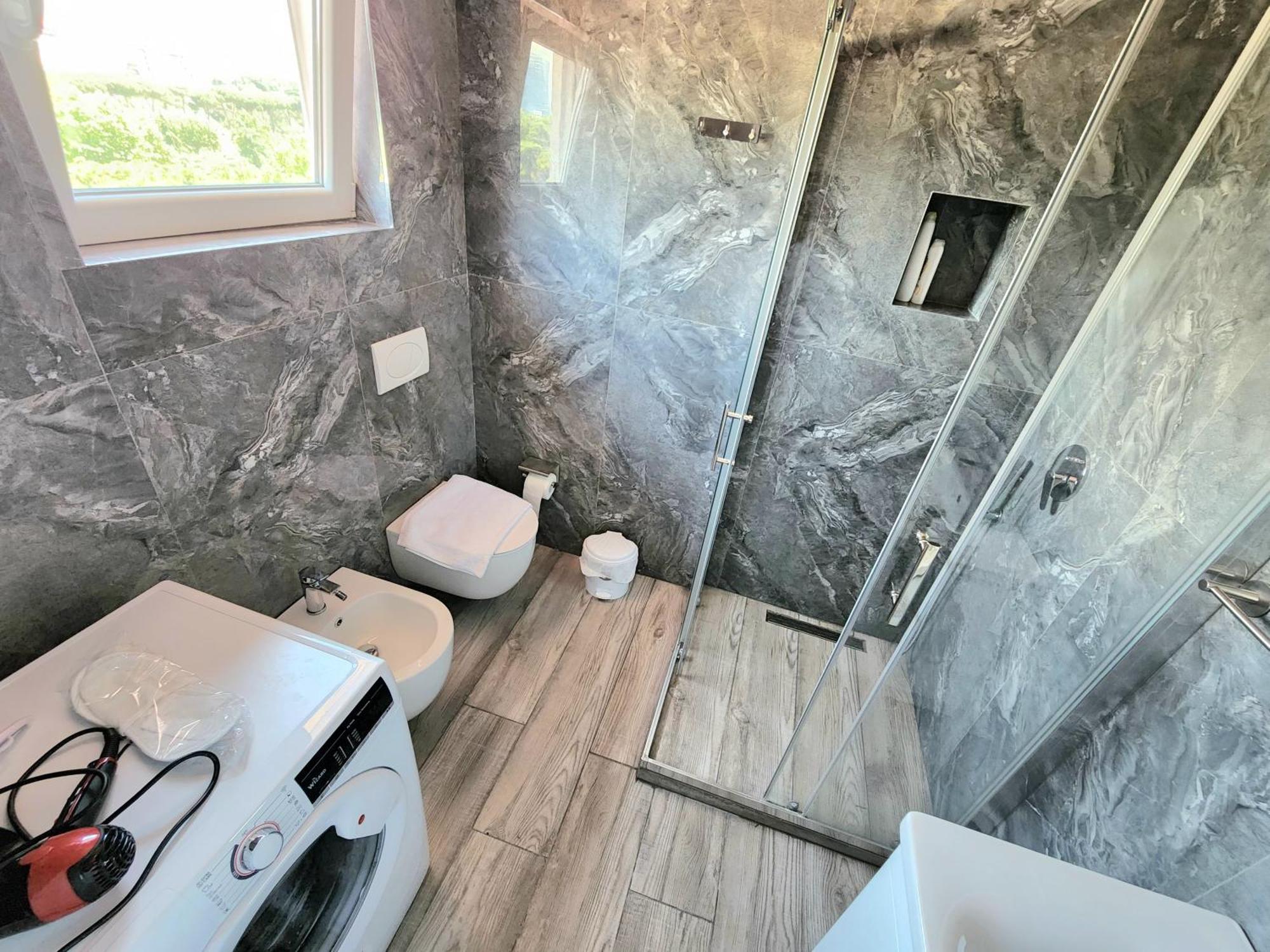 Tirana City Center Penthouse Oasis Eksteriør bilde